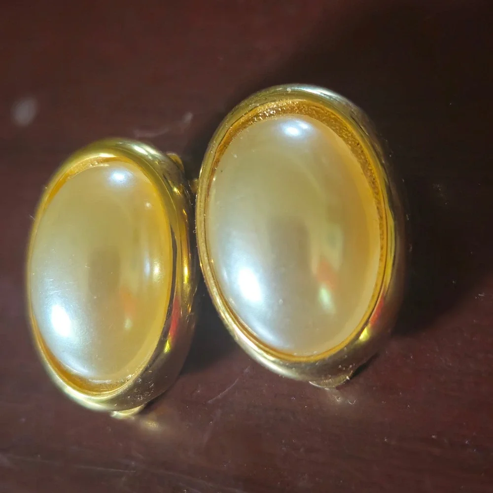 Vintage Gold Tone Faux Pearl Oval Clip On Earrings Large Cabochon Statement